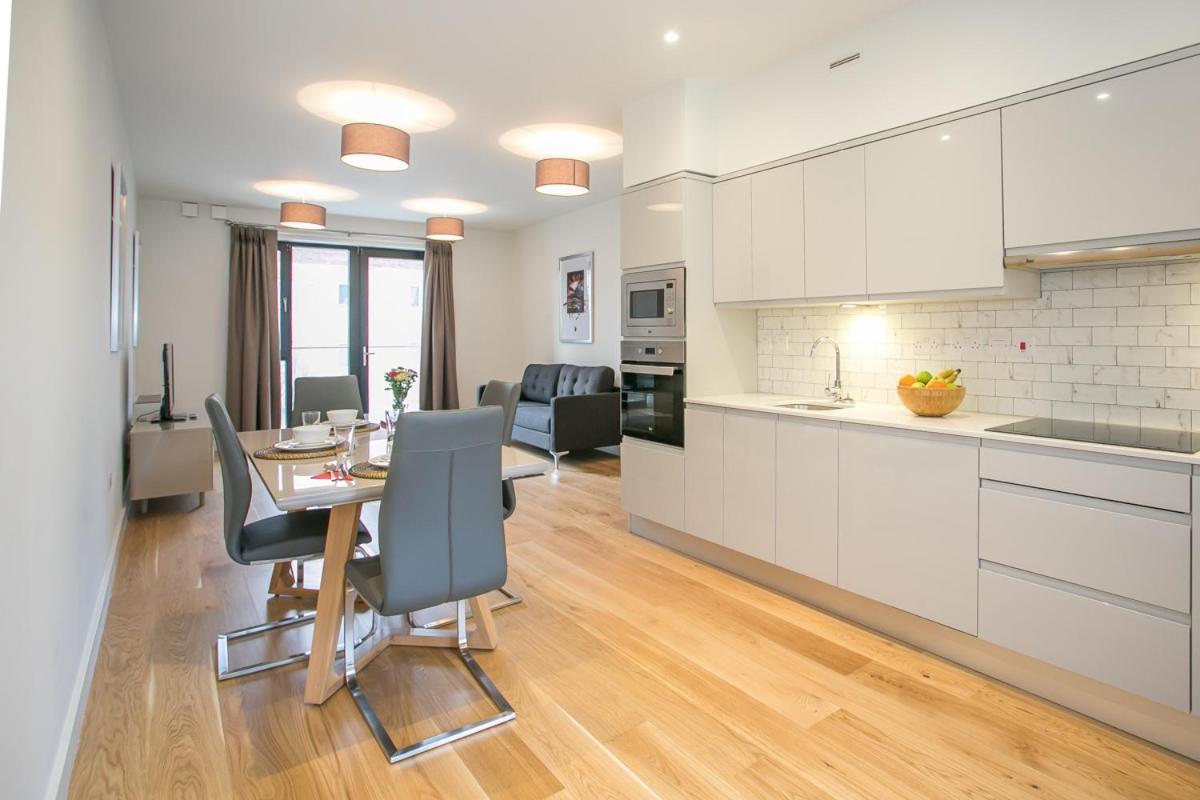 Grand Canal Square Apartments Dublin Ngoại thất bức ảnh