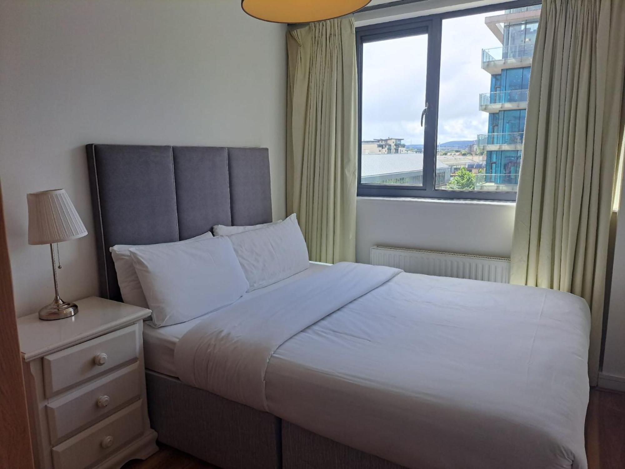 Grand Canal Square Apartments Dublin Ngoại thất bức ảnh